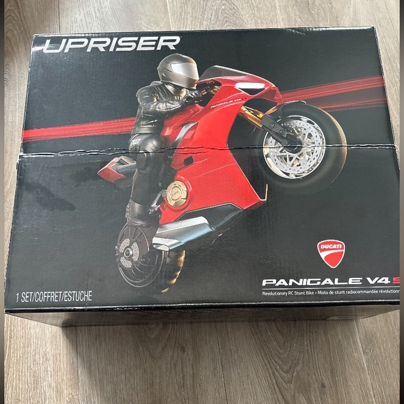 Upriser Ducati Authentic Panigale V4 S Remote Control Motorcycle with Rider - Picture 1 of 3